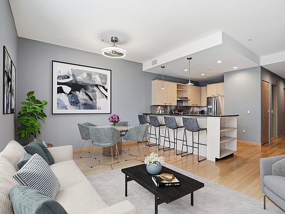 2nd image of 309 W Washington Ave Unit 311