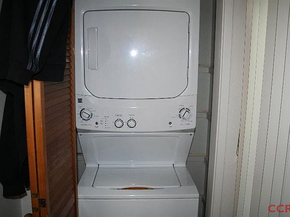 4th image of 579 Highland Dr #6