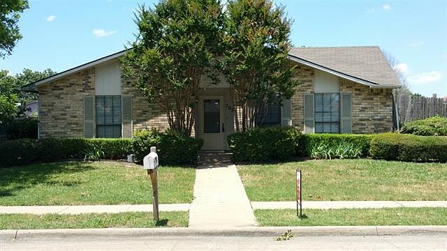 1st image of 705 Warwick Dr