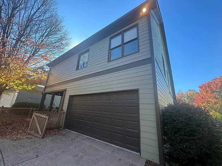 1529 Gilstrap Ln NW — Photo 6