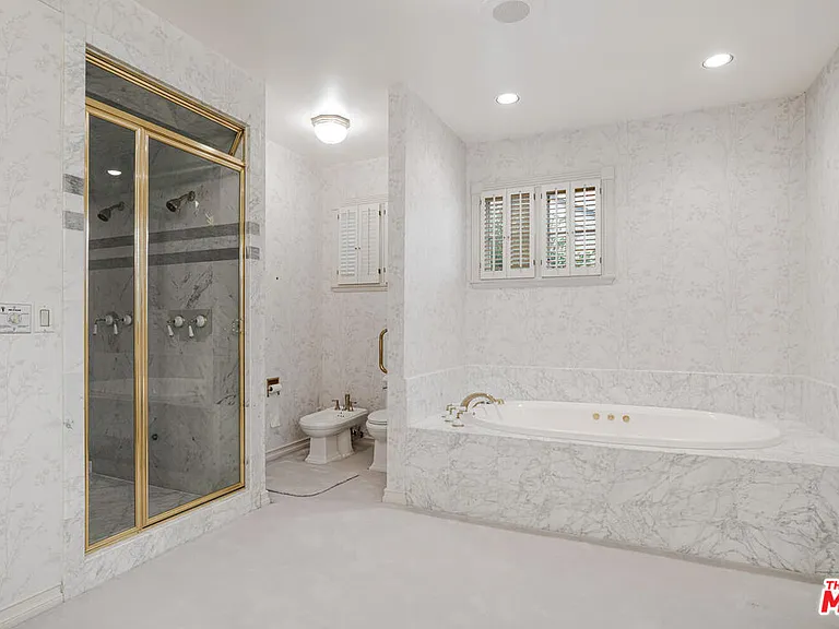 604 N Linden Dr — Photo 35