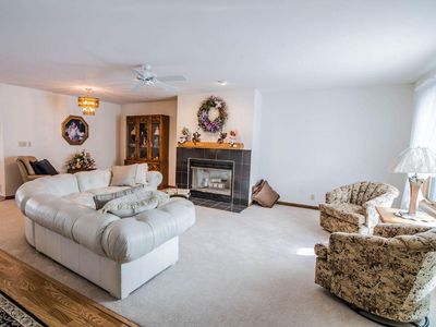 16702 West Observatory ROAD, New Berlin, WI, 53151