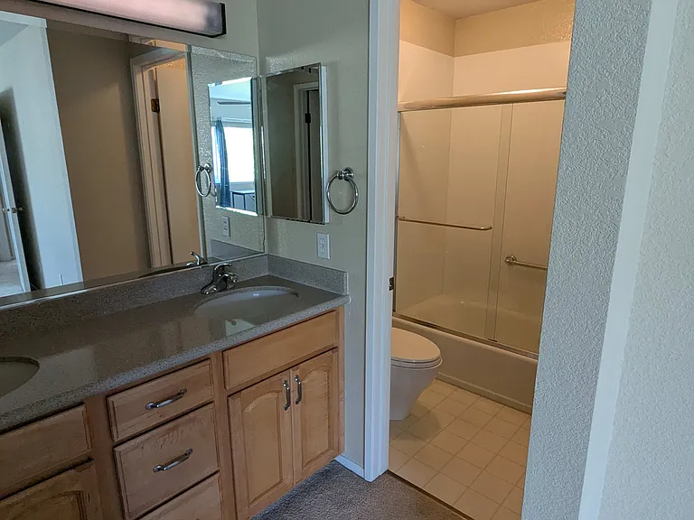 3152 Newport Ter — Photo 7