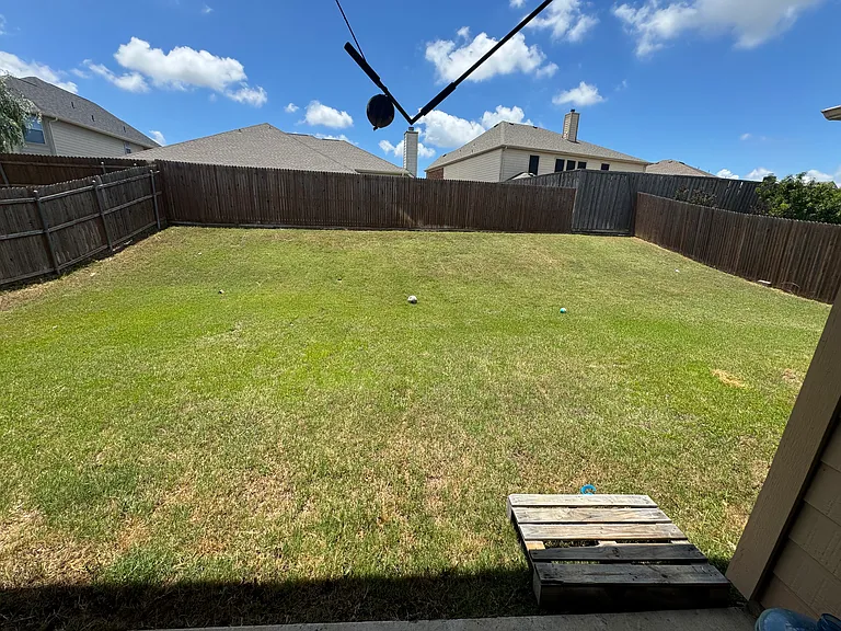 14927 Riverside Dr — Photo 10