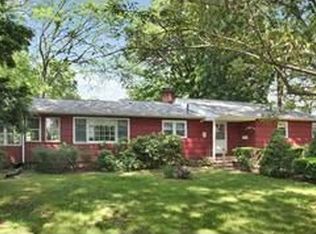 605 Overlook Dr, Cheshire, CT 06410