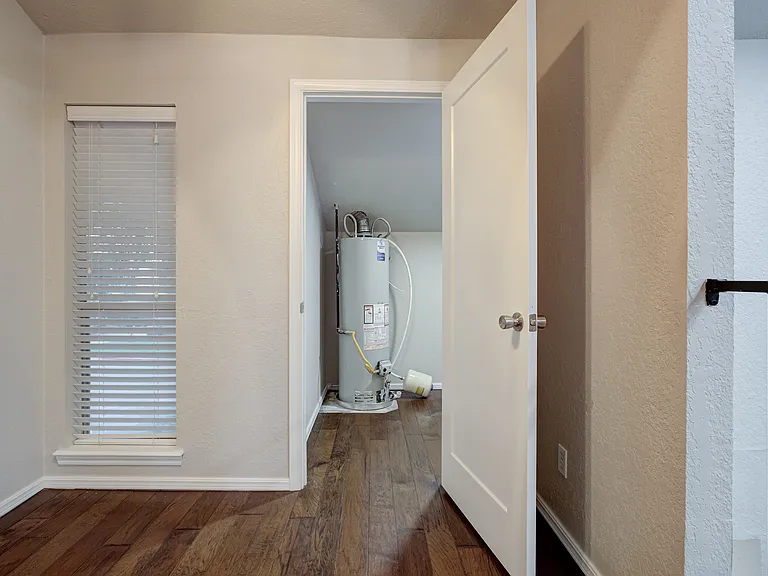 405 Sundance Ln — Photo 17