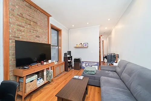 798 9th Ave #2S Photo 1
