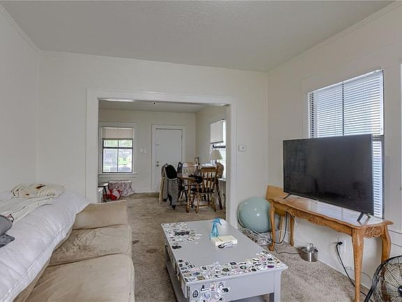 4th image of 2028 Hardesty Ave