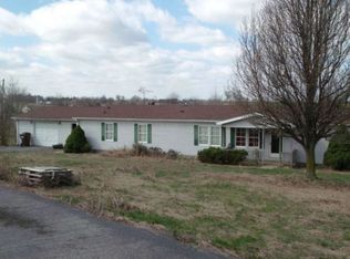 715 Cummins Ferry Rd, Salvisa, KY 40372