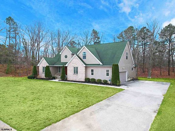 2nd image of 102 Daphne Dr