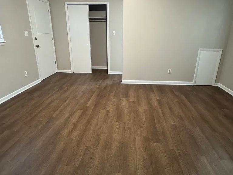 2801 Penland Ave NW — Photo 4