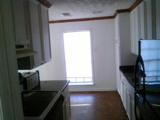 3rd image of 1843 Coral Ln