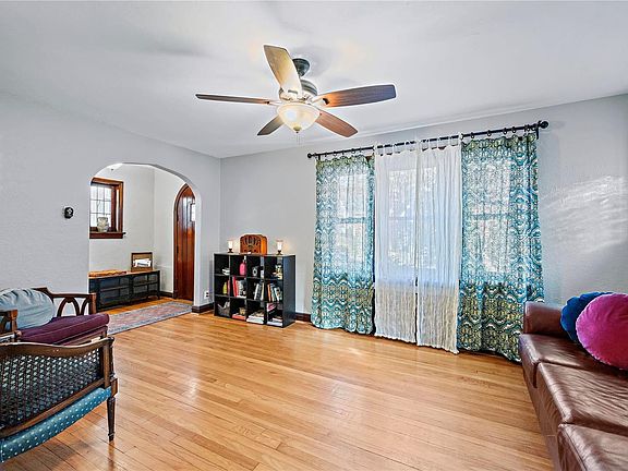5th image of 4060 Oleatha Ave