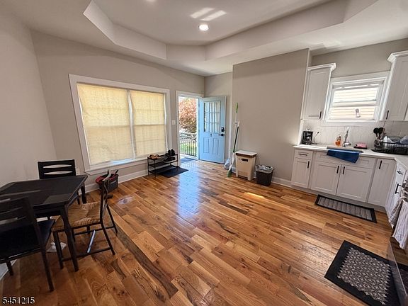 2nd image of 708 Jefferson Ave