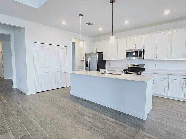 15198 Jadestone Dr — Photo 7
