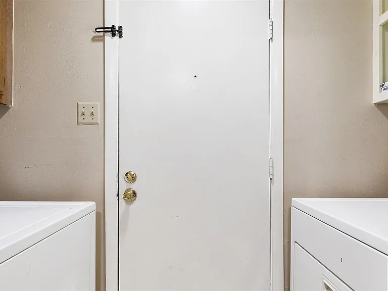 10810 Sugar Hill Dr #B — Photo 14