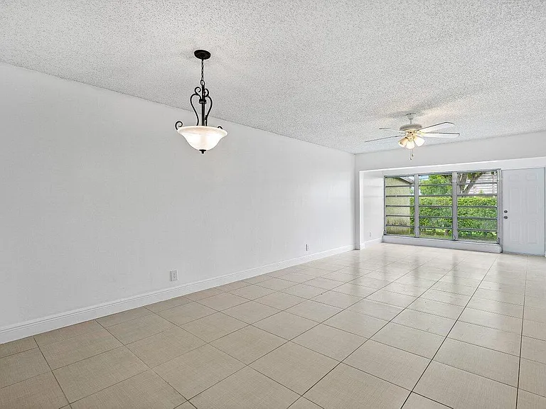1021 Flame Vine Ave — Photo 10