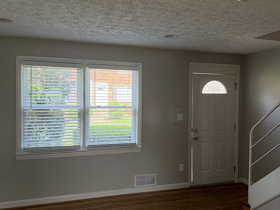 4th image of 3841 26th Ave #1