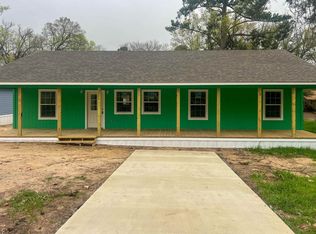 223 Hull Ave, Gladewater, TX 75647