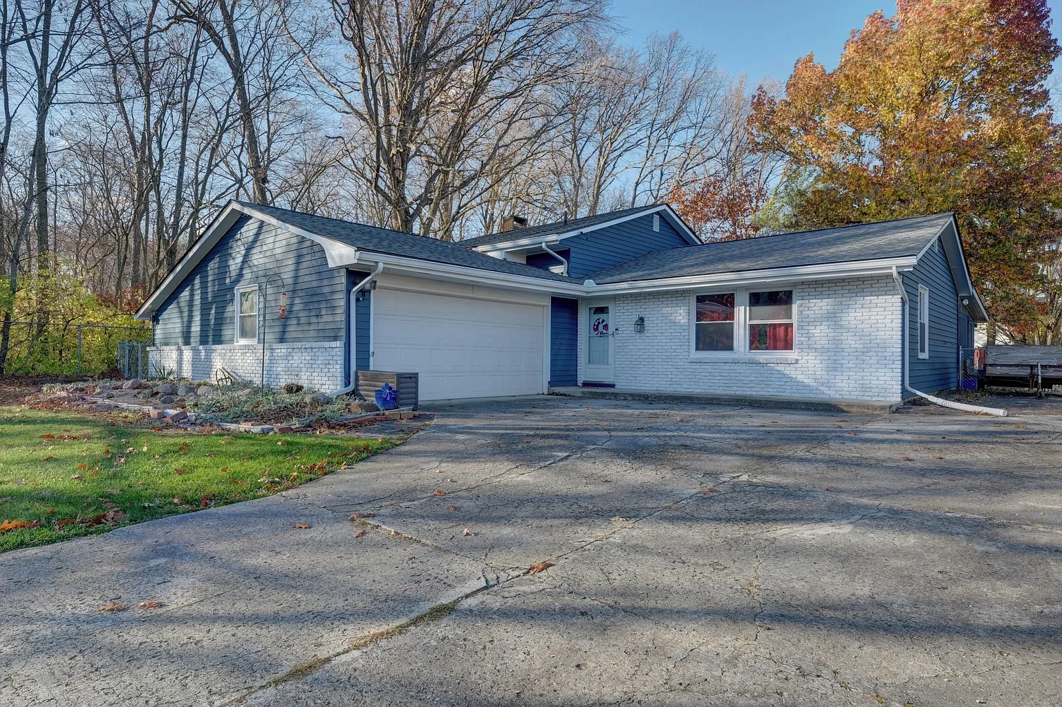 940 Amboise Dr photo 1