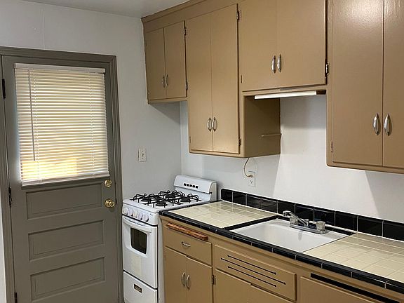 4th image of 6665 W Lisbon Ave #1