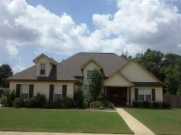 104 Taylor Cir, Taylor, MS 38673