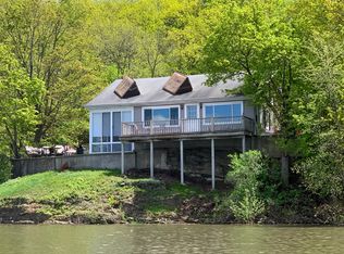 16 N Schermerhorn Rd, Cohoes, NY 12047