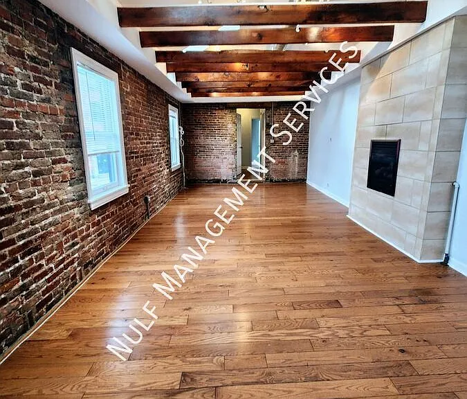 4213 Butler St #2 — Photo 3