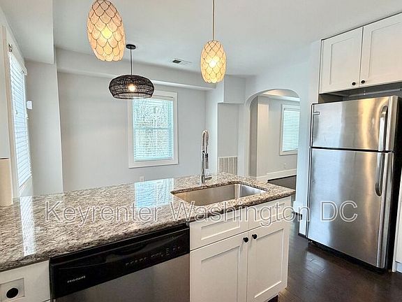 3rd image of 2026 Savannah Pl SE #Se