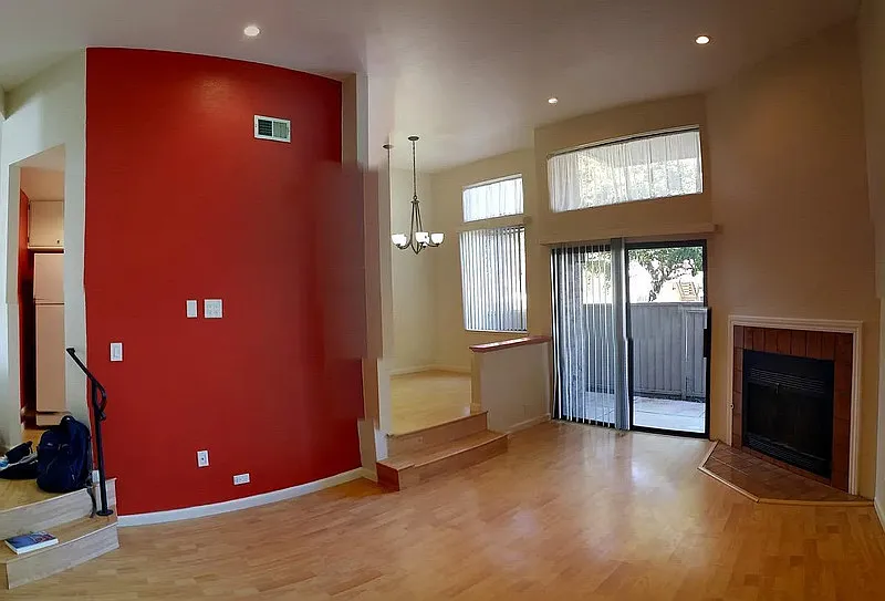 2 bed, 2.0 bath, 1000 sqft, $1,999 — Photo 1
