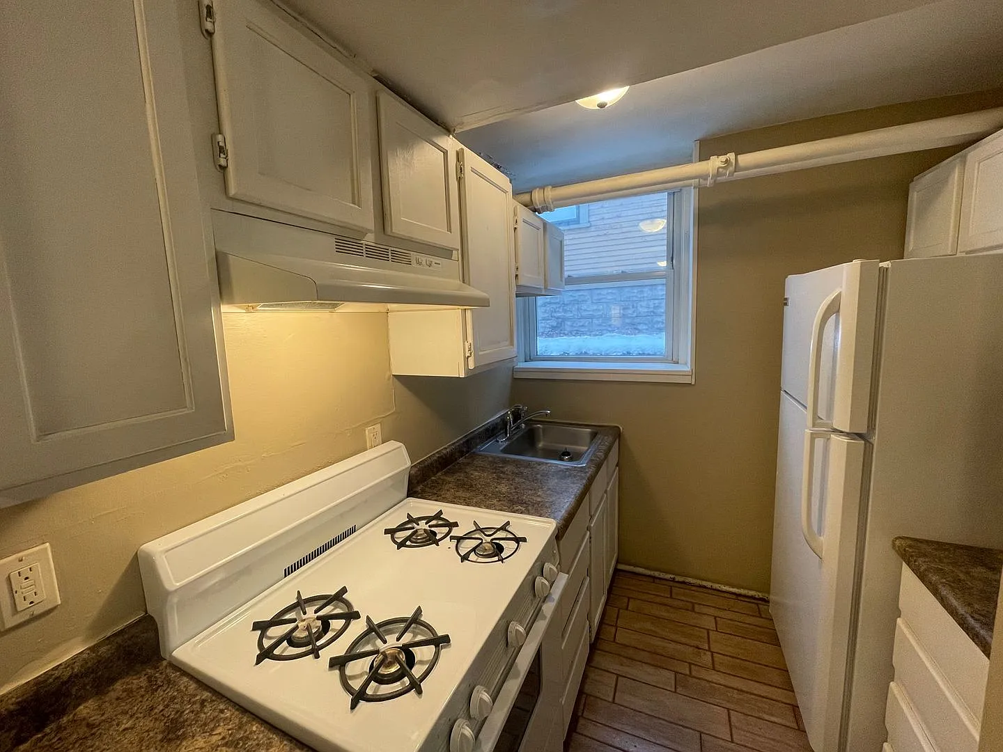 1530 Concordia Ave — Photo 2