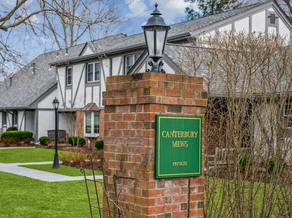 10 Leland Ln Unit 38, Southampton, NY 11968