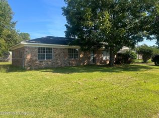 400 Larosa Rd, Long Beach, MS 39560