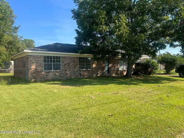 400 Larosa Rd, Long Beach, MS 39560
