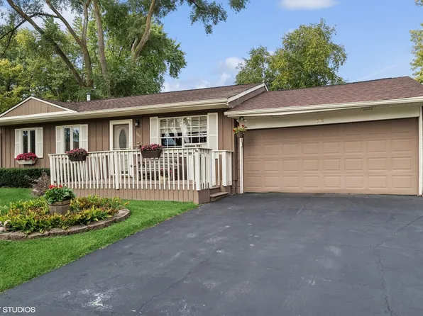1145 Larkdale Row, Wauconda, IL 60084