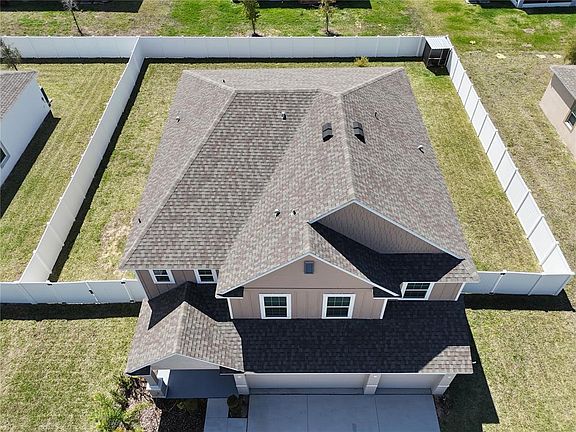 5th image of 923 Fieldstone Way