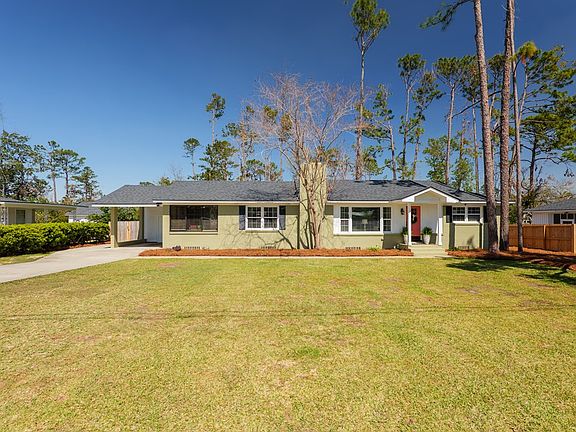 2nd image of 902 Wildwood Dr