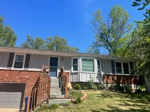 9805 Hardesty Ave, Kansas City, MO 64137