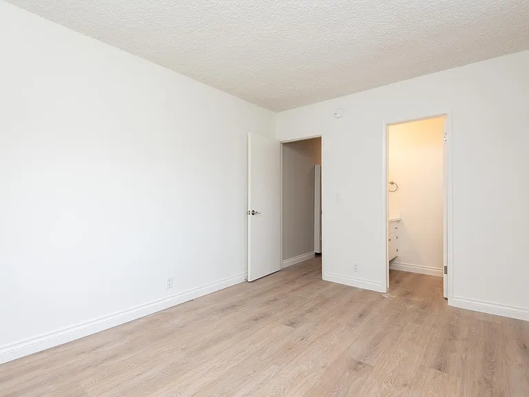 1906 S Shenandoah St #10 — Photo 10