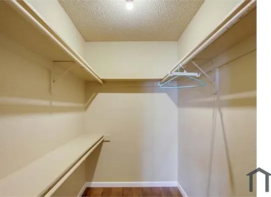 1122 E Charleston Ave — Photo 5