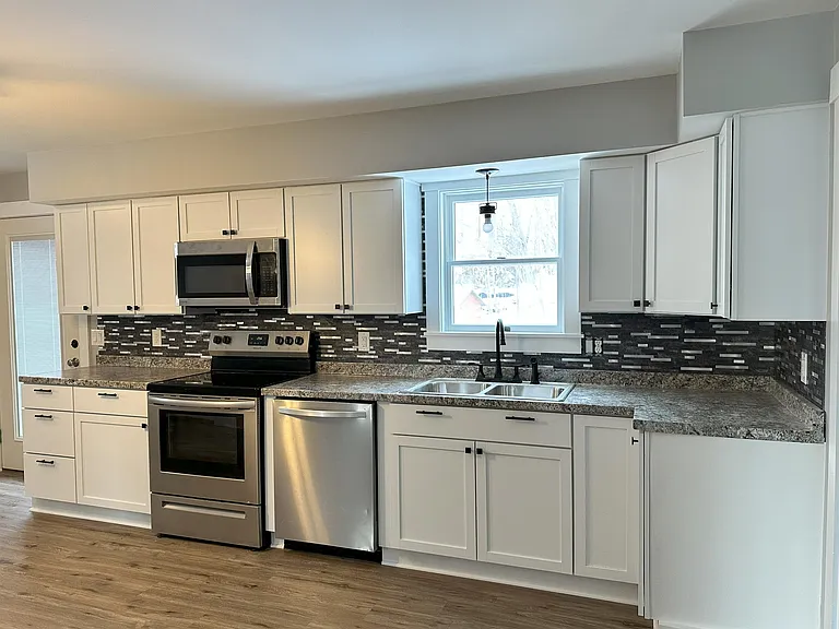34 Windsor St #1 — Photo 14