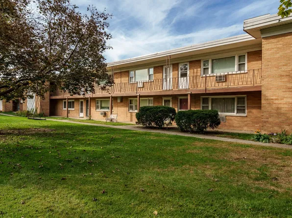 231 Northway Park Rd, Machesney Park, IL 61115