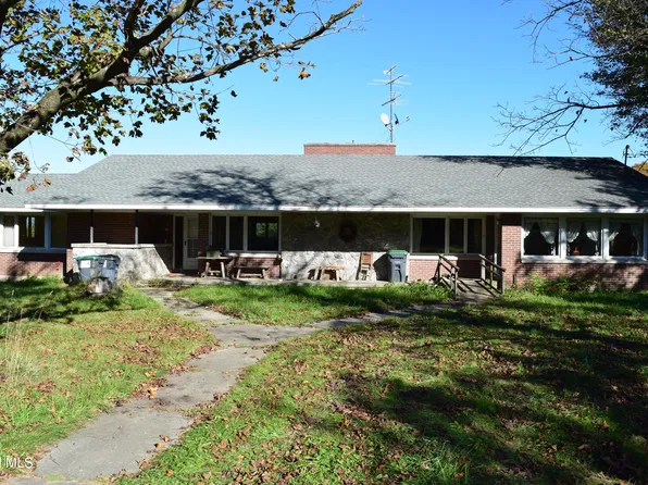 23 Catallo Drive, Waterford, NY 12188