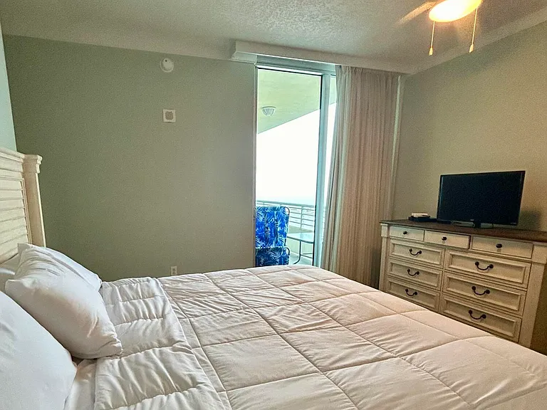 2060 Beach Blvd #901 — Photo 15