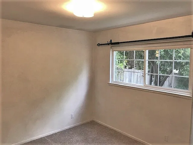 541 Highland Dr — Photo 5