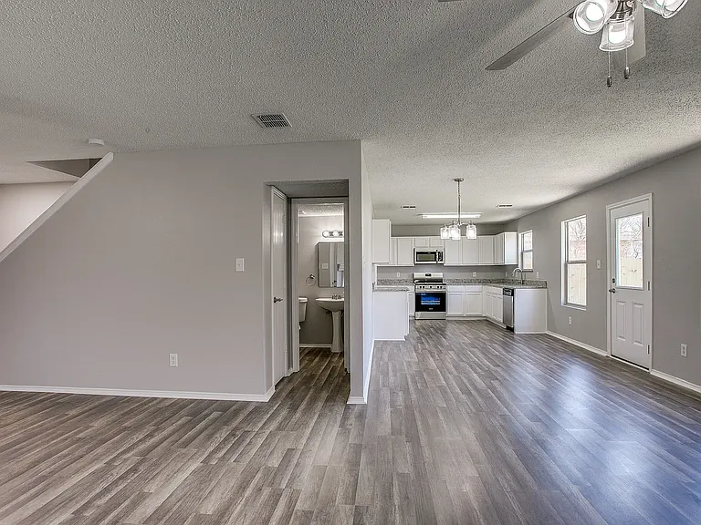 8750 Fox Meadow Way — Photo 9