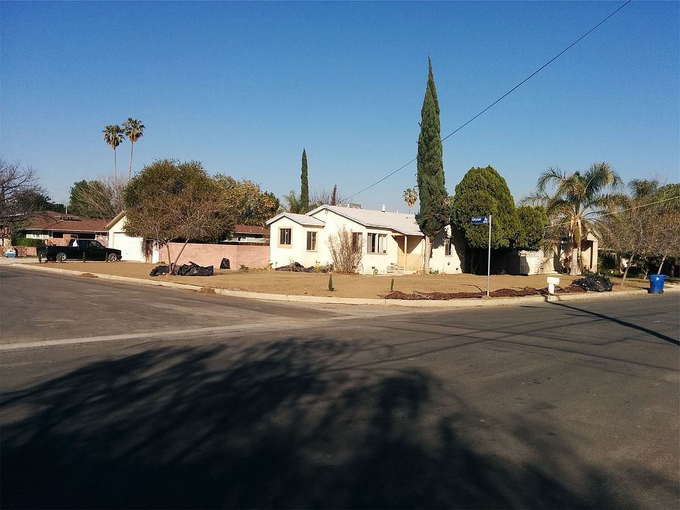 On the Corner. Lots of Space.
