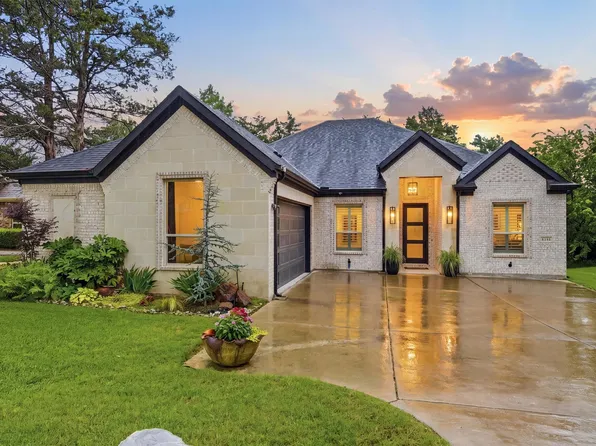 1711 Moreland Dr, Sherman, TX 75090