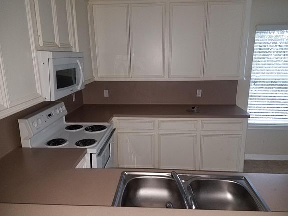2nd image of 135B Binnacle Ct