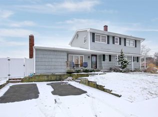 276 Rockaway St, Islip Terrace, NY 11752
